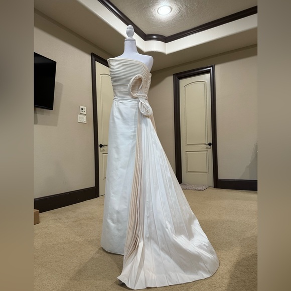 Tarik Ediz 98300 dress size 4 worn ONCE - Picture 9 of 10